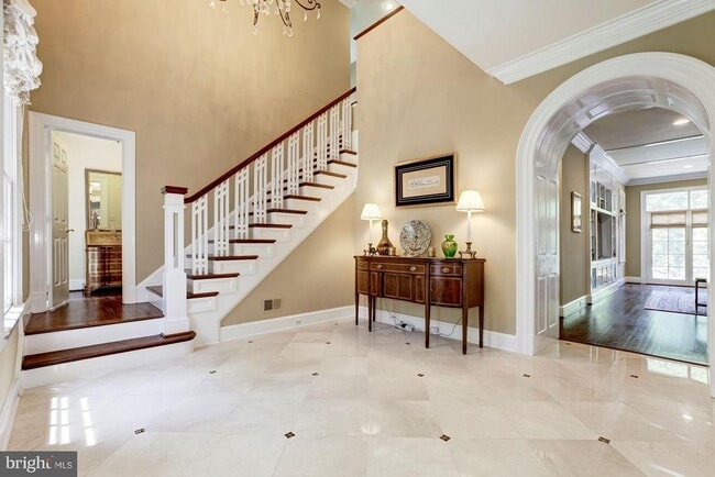 Building Photo - 9909 Avenel Farm Dr