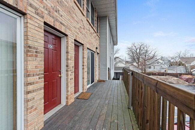 3rd Level - 825-835 Wisconsin St