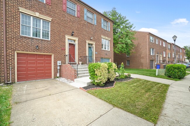 Photo - 7121 Bradshaw Ct E