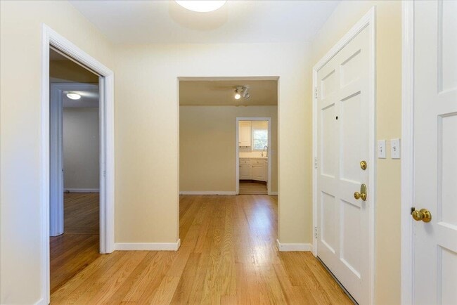 Photo - 321 42nd Ave