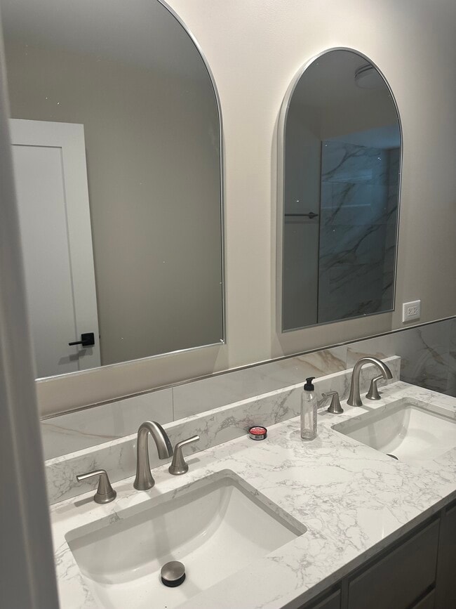 Bathroom 1 - 330 Barton Ave Unit G