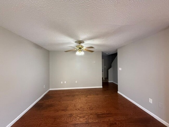 5003 Trace Manor Ln