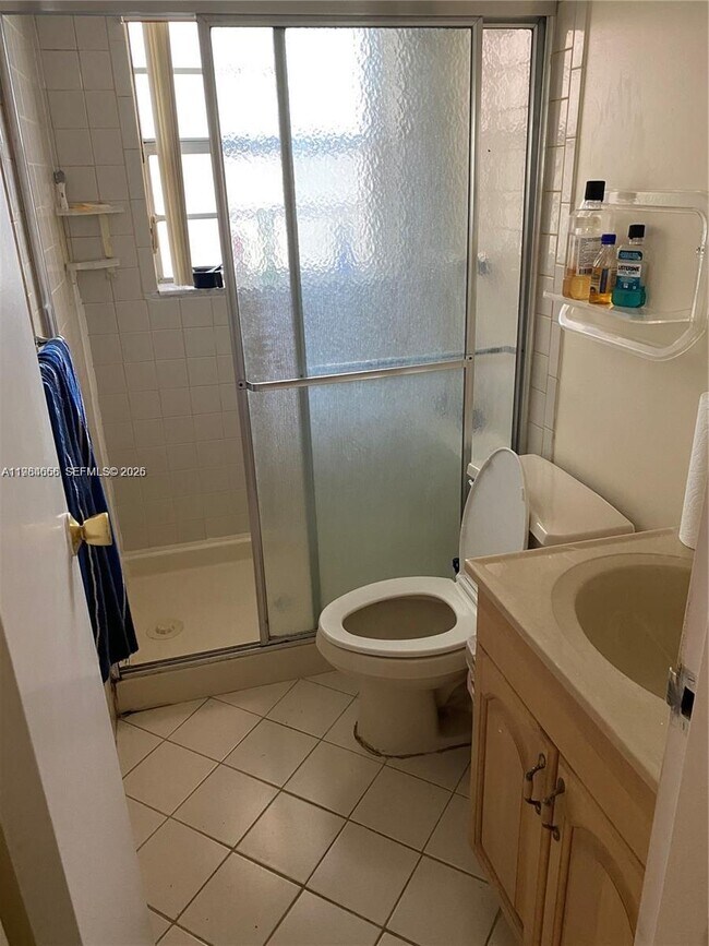 Photo - 1035 Country Club Dr Unit 104