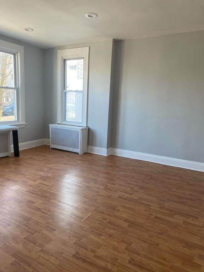 Photo - 1507 81st St