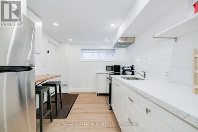 Photo - 69 Searle Ave