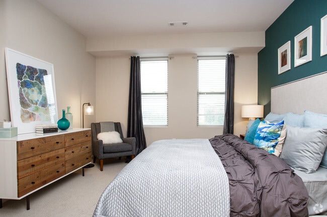 2BR, 2BA - Master Bedroom