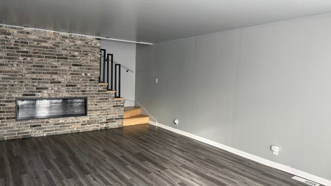 Photo - 3800 W 78th Pl