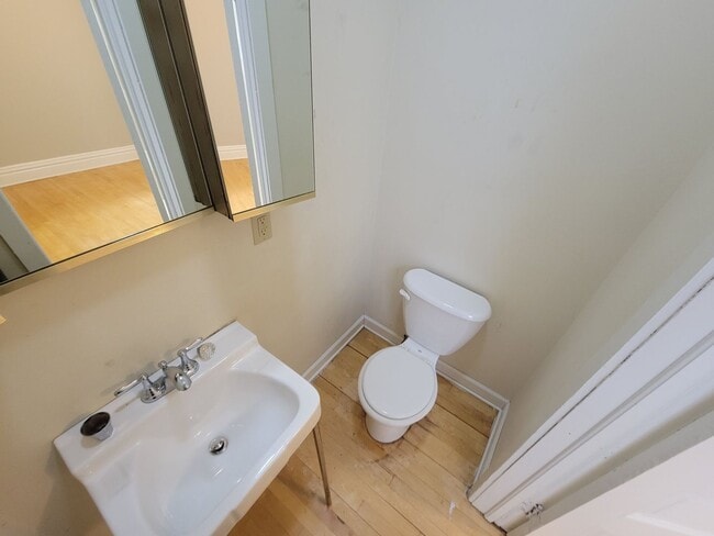 Photo - AVAILABLE JUNE 1st - 5 Bed 1.5 Bath Located In East Hillside