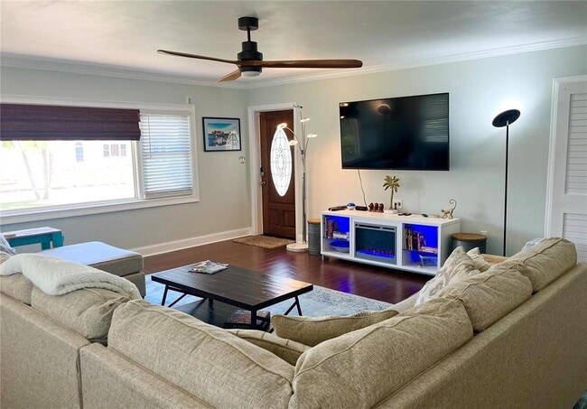 Photo - 604 7th Ave SW