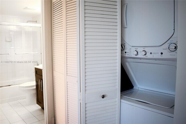 Photo - 3300 NE 192 St Unit 611