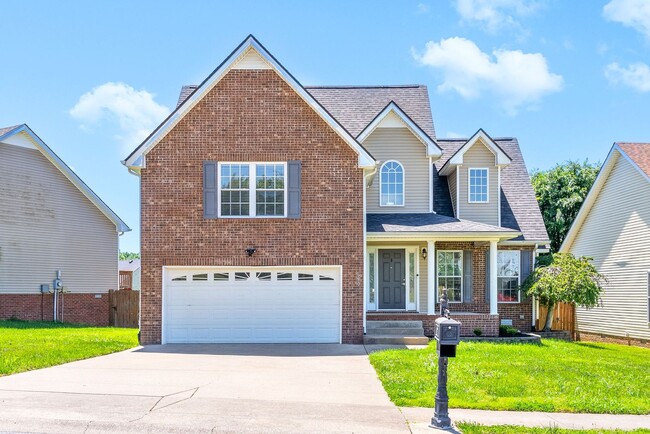 Building Photo - 680 Foxfield Dr