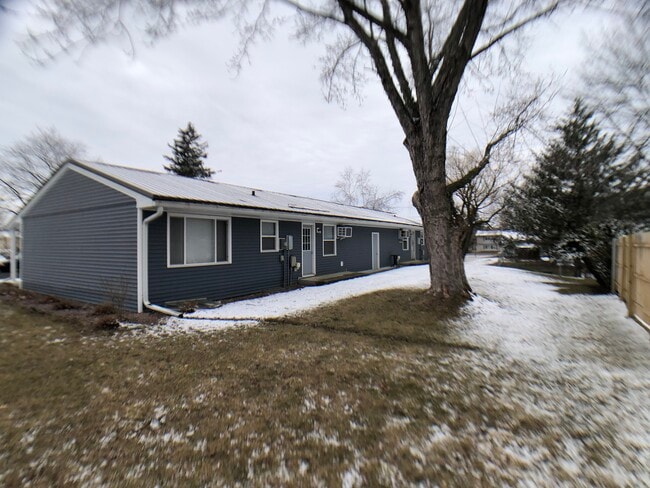 Photo - 1111 High St