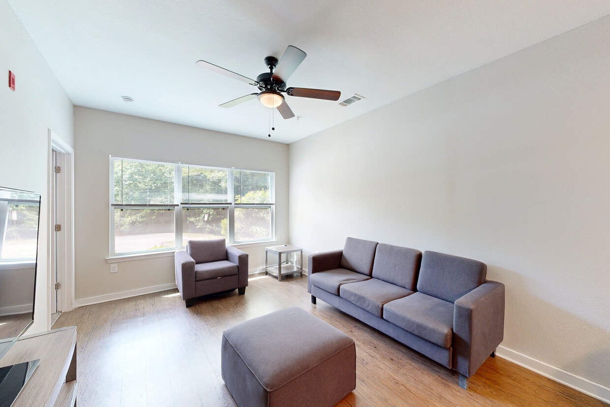 Photo - Westwoods Apartments