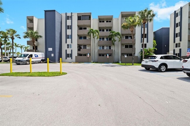 Building Photo - 10090 NW 80th Ct Unit 1447 Rental