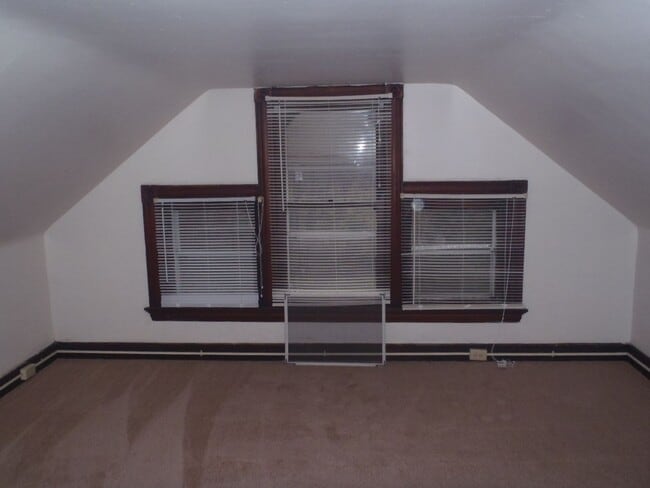 Photo - 936 Ludlow Ave Unit 936-02