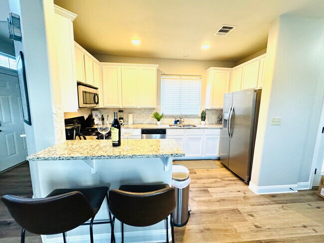 Photo - 2801 Goodwin Ave