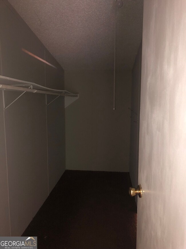 Photo - 983 Squirrel Hollow Rd