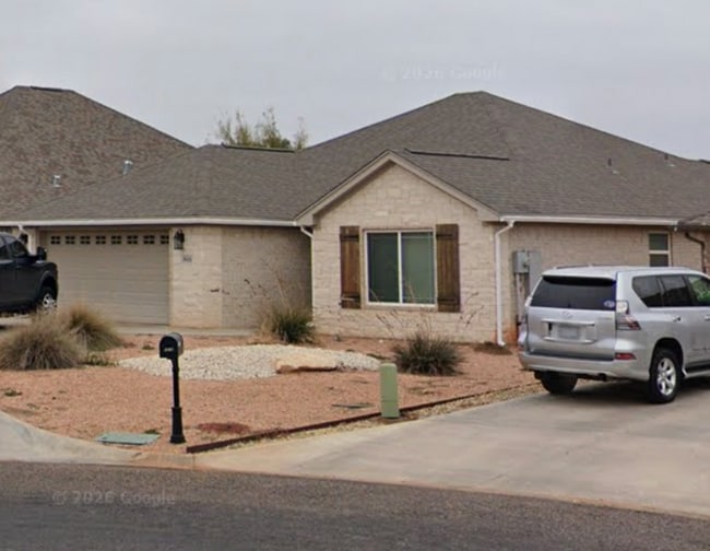 Building Photo - Now Leasing – Stunning 3 Bedroom Home in The Bluffs