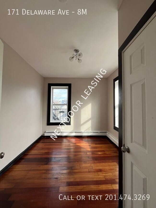 Photo - 171 Delaware Ave Unidad 8M