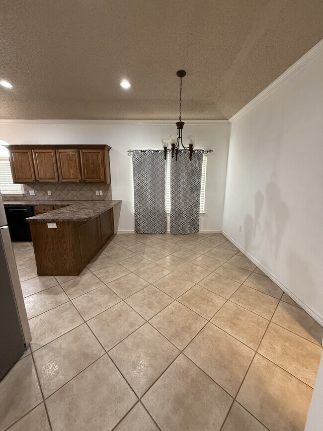 Photo - 5901 101st St