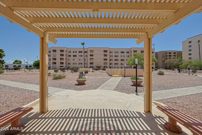 Photo - 7920 E Camelback Rd Unidad 111
