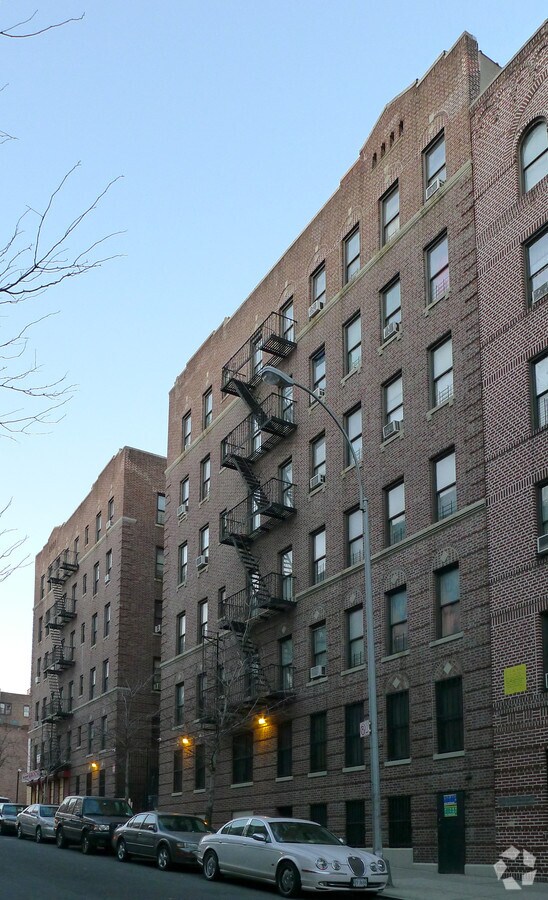 1765 Davidson Ave - 1765 Davidson Ave Apartments