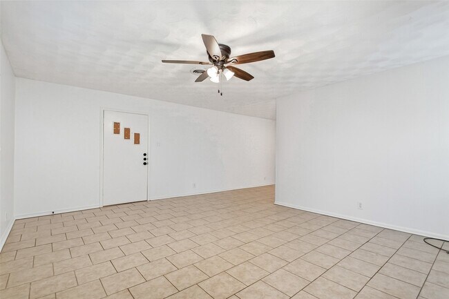 Photo - 11038 Wyatt St