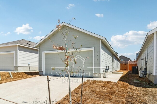 Photo - 3618 Amber Glade