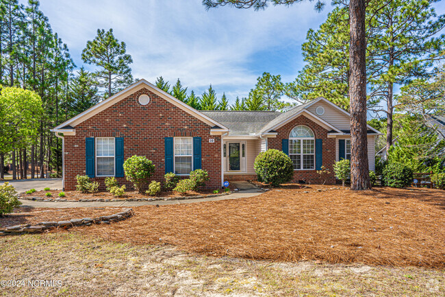 Building Photo - 30 Bedford Cir Rental