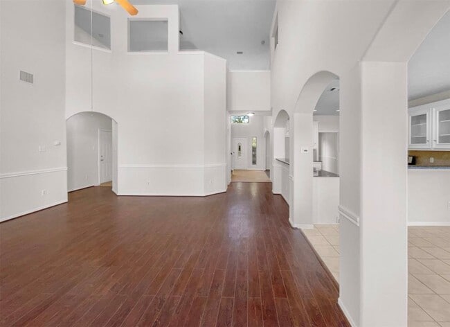 Photo - 622 Manchester Trail Dr