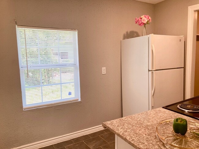 Photo - 6103 Sherwood Dr