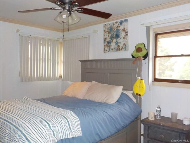 Photo - 12 Sycamore Ln