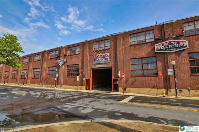 Photo - 11 W 2nd St Apartment Unit 213
