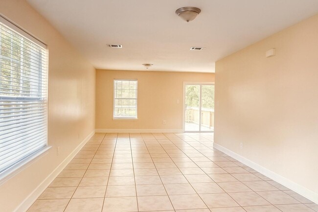 Photo - 70 Cypress Ln