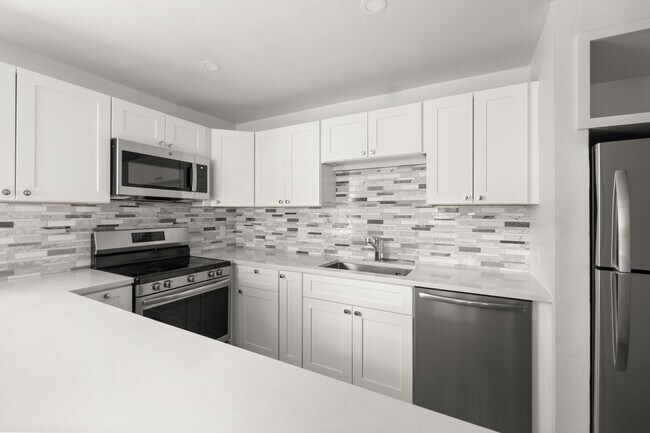Photo - 605 E Main St Unit 9