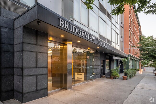 Photo - Bridgeview Tower