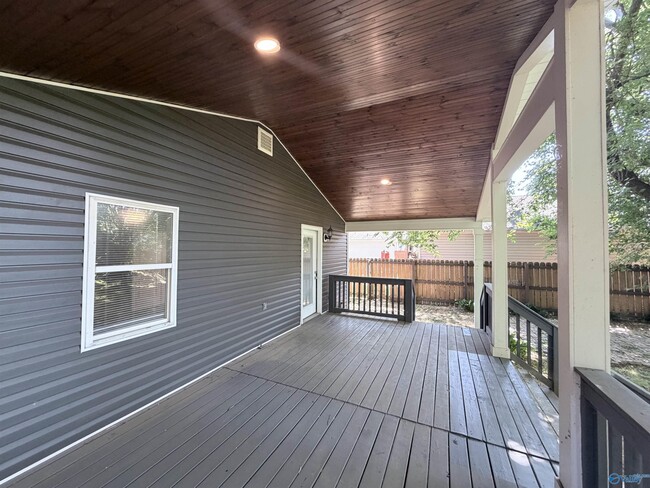 Photo - 1224 Halsey Ave NE