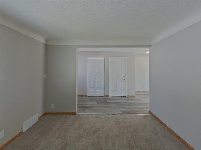 Photo - 2931 Woodbridge St