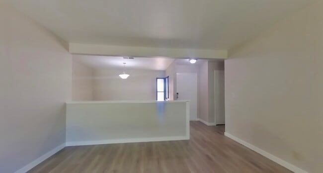 Photo - 607 Peach Ct