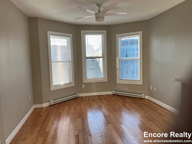 Photo - 1084 Dorchester Ave Unit 2