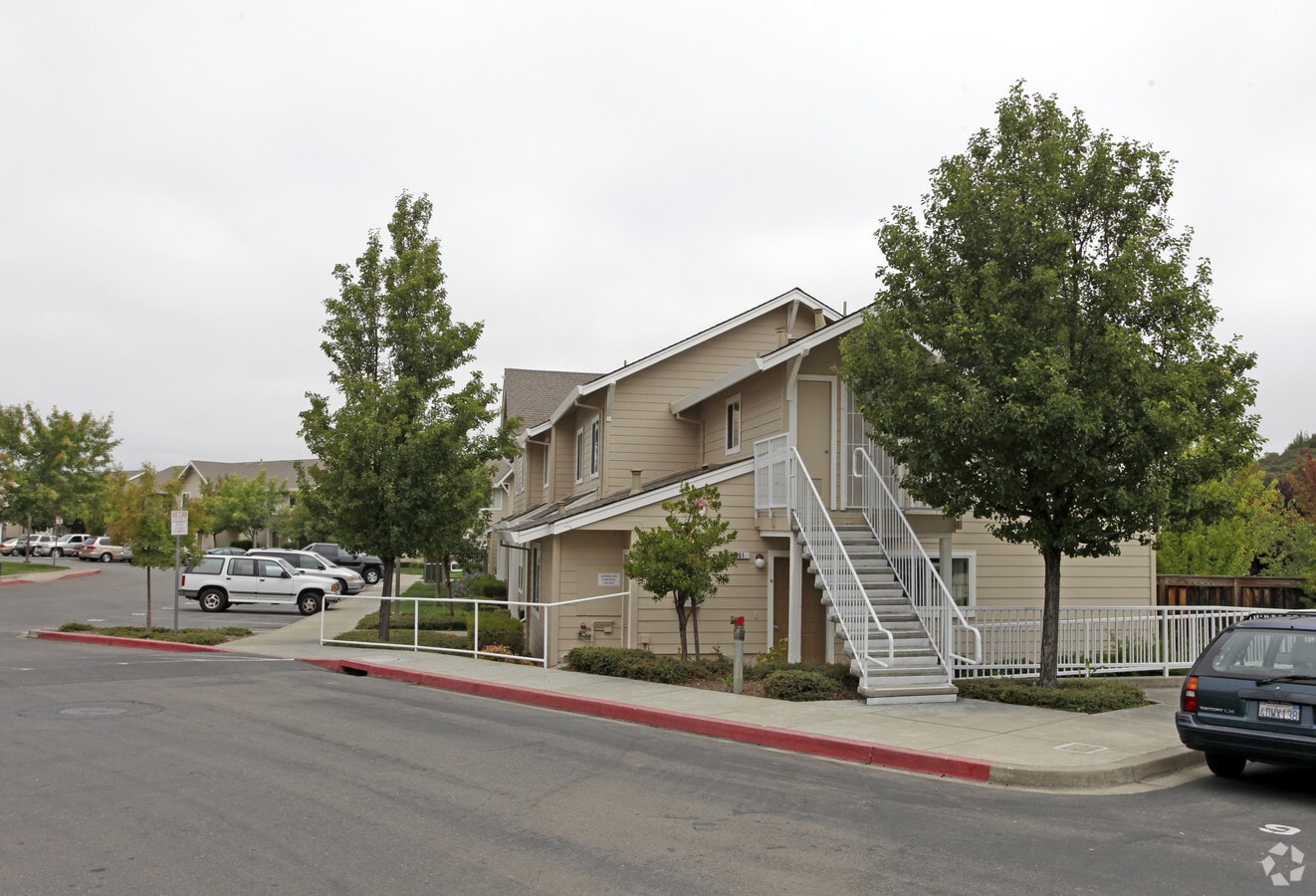 Photo - Canyon Run Apartments