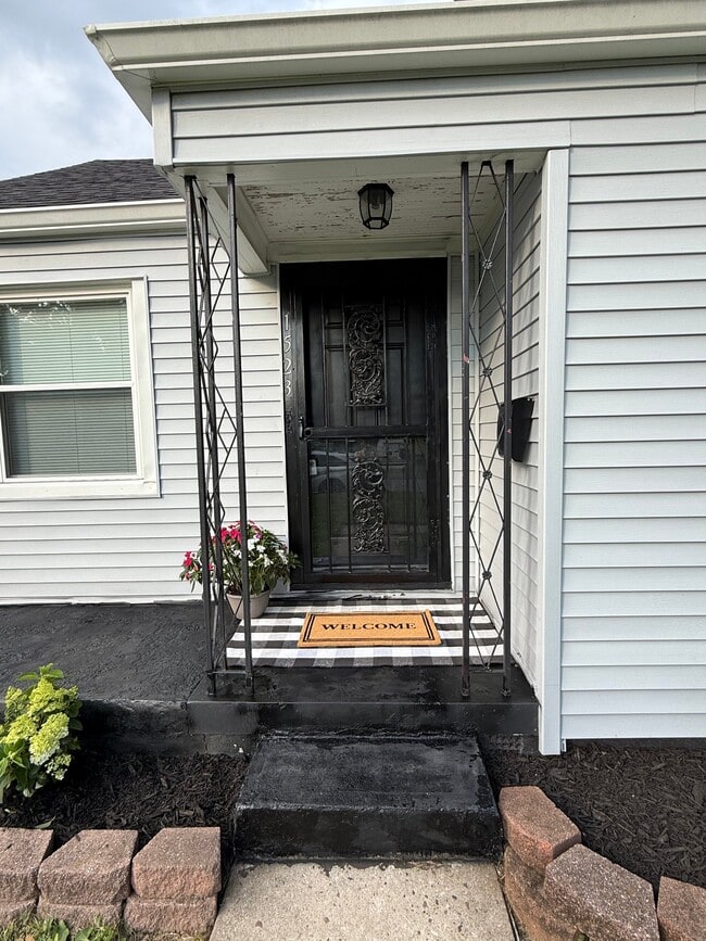 Photo - 1523 Wurtele Ave