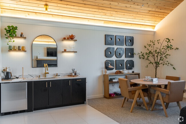 Community Room 02