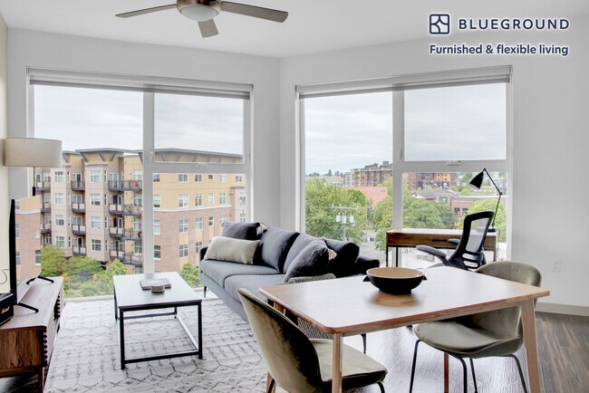 Building Photo - 5398 Russell Ave NW Rental