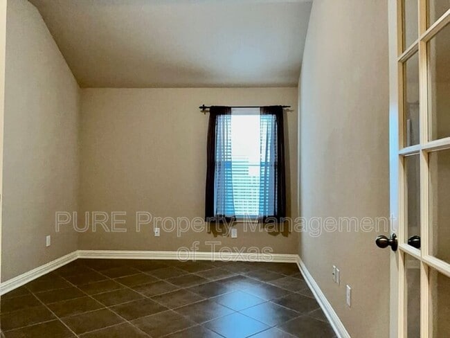 Photo - 3580 Rosalina Loop