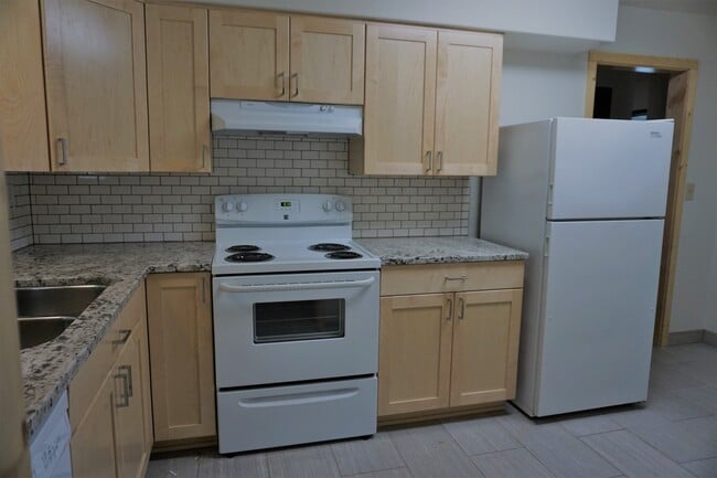 Photo - 2906 SE Geary St