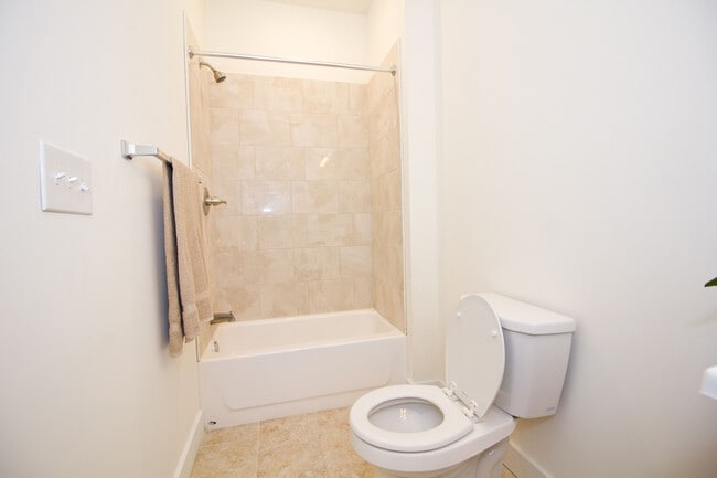 Photo - 6042 Market St Unit 2