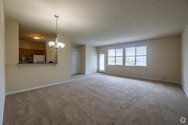 2BR, 1BA - 1127SF - Living Room