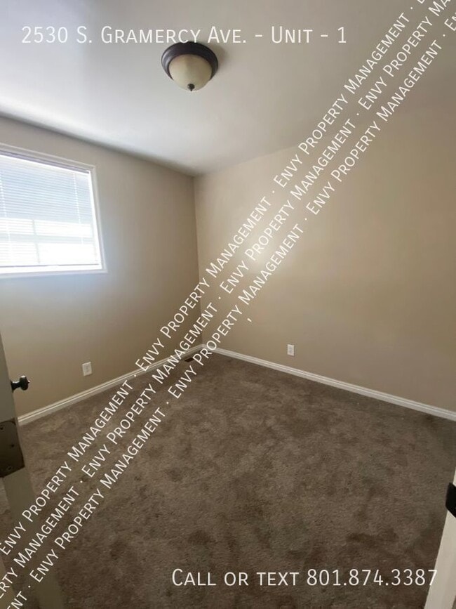 Photo - 2530 S Gramercy Ave Unit 1