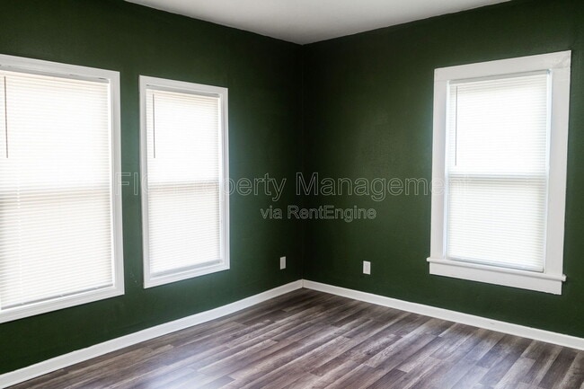 Photo - 614 W 2nd Ave